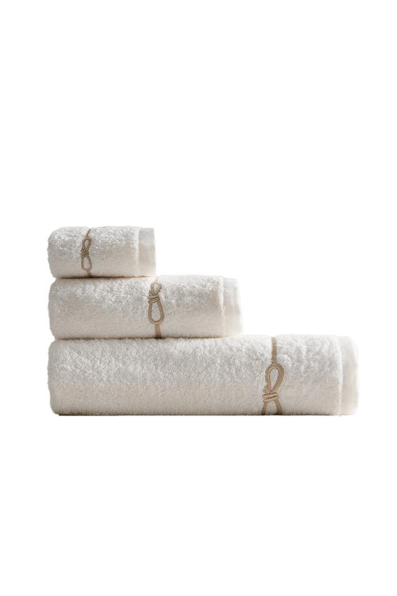 Bow Embroidered Towel Set