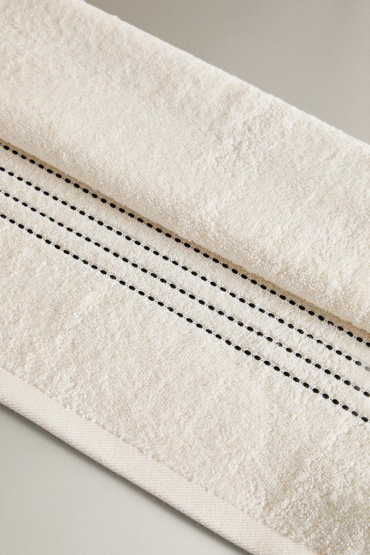 Tailored Stitch Bath Towel