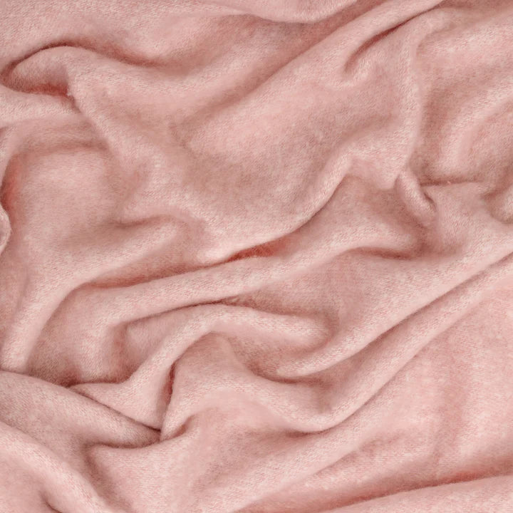 Cozy Woven Tasselled Throw Pink