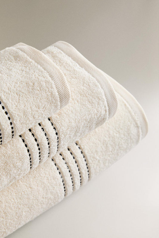 Tailored Stitch Bath Towel