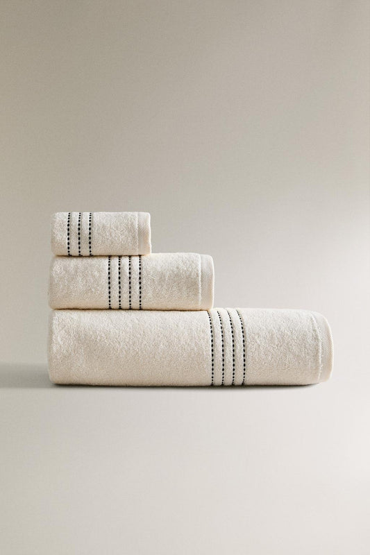 Tailored Stitch Bath Towel